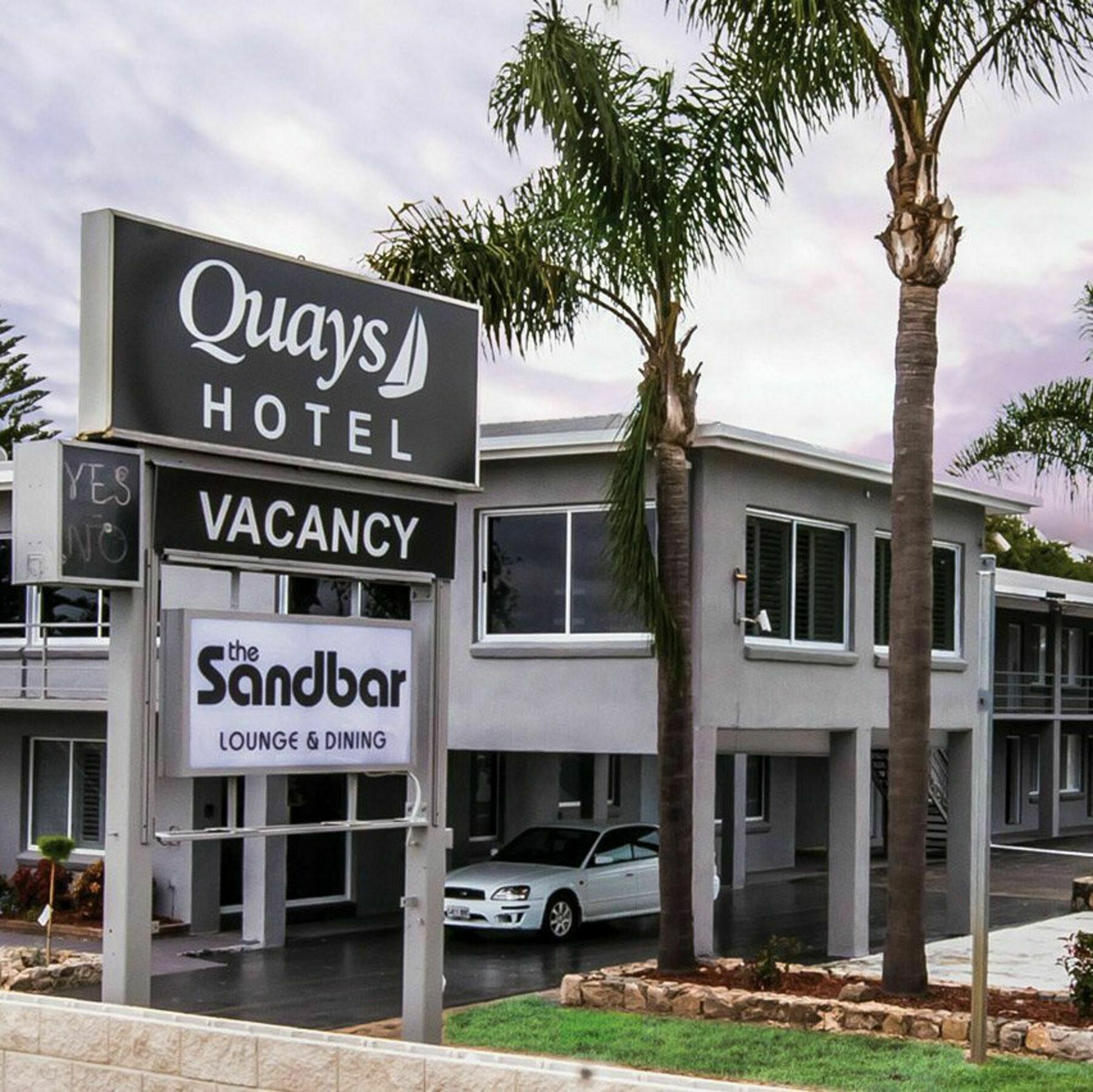 Quays Hotel Batemans Bay Exterior foto
